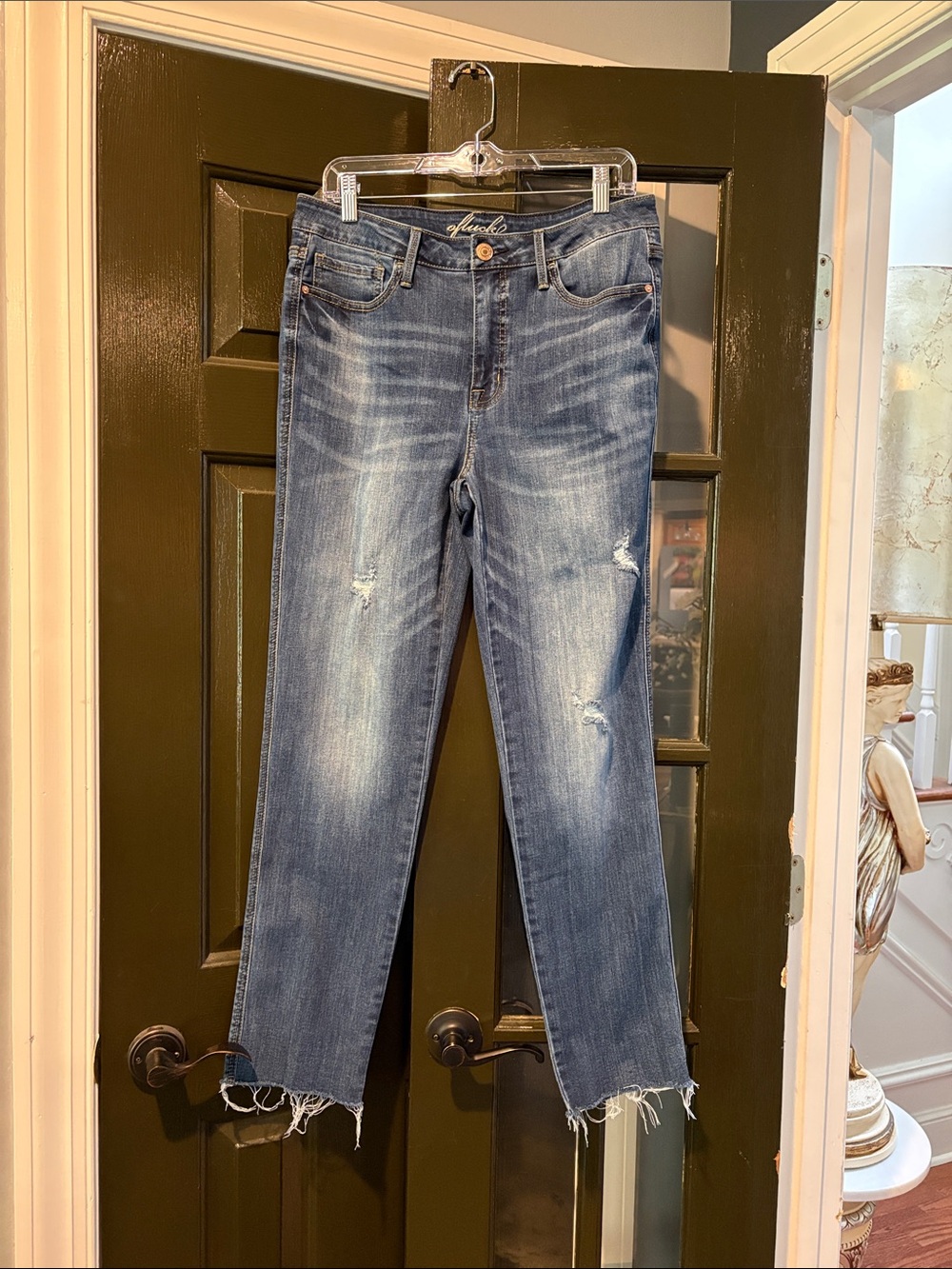 Women's Mid-Rise Distressed Blue Ankle Jeans - Classic Casual